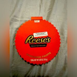 Reese’s eyeshadow palette